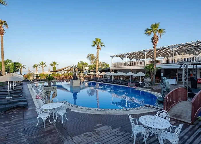 Szálloda Golden & 4*