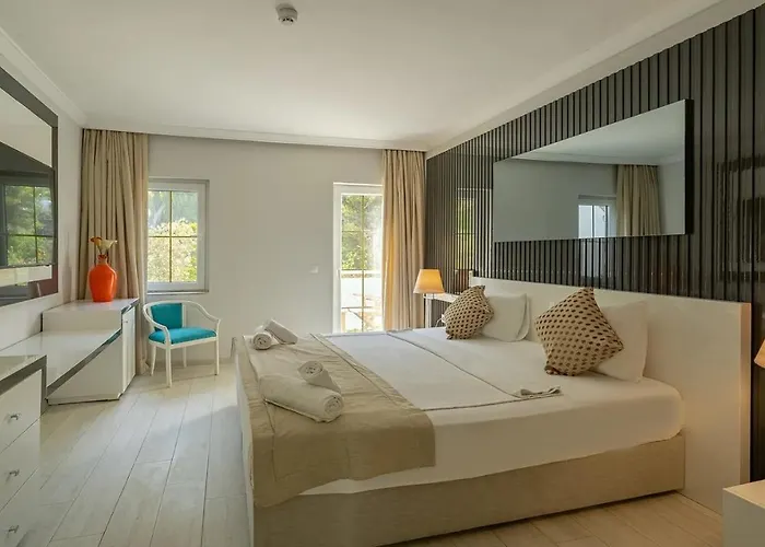 Golden & Szálloda 4*