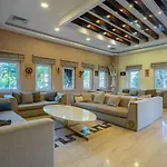 Hotel Golden & 4*