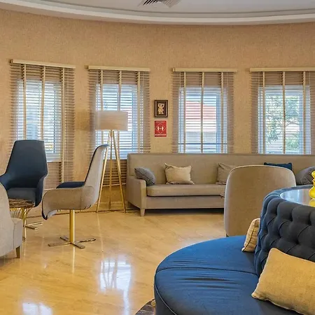 Hotel Golden & 4*