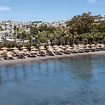 Golden & 4* בודרום